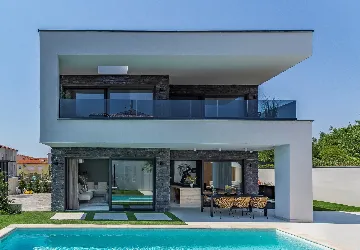 Contemporary 4-Bedroom Villa with Pool in Medulin