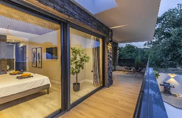 Contemporary 4-Bedroom Villa with Pool in Medulin