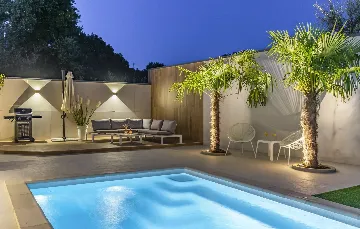 Contemporary 4-Bedroom Villa with Pool in Medulin