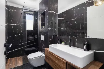 Modern Villa with Heated Pool in Kaštel Kambelovac