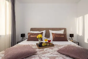 Modern Villa with Heated Pool in Kaštel Kambelovac