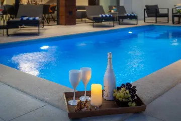 Modern Villa with Heated Pool in Kaštel Kambelovac