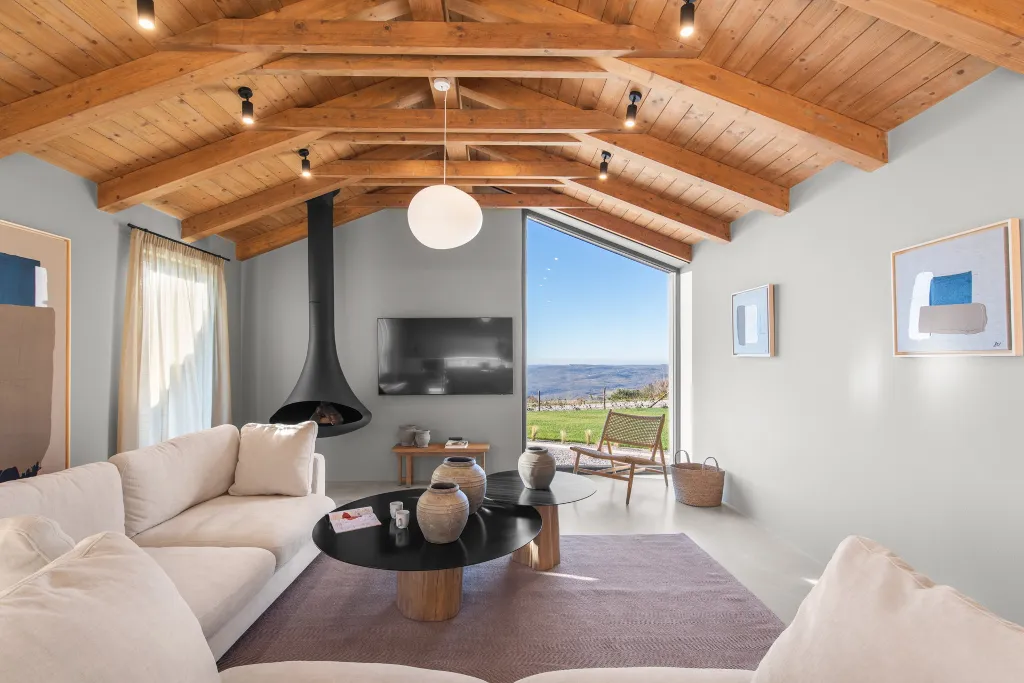 Hillside Retreat Villa with Pool, Groznjan
