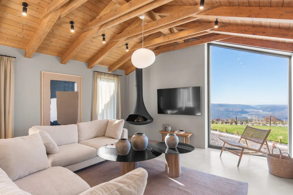 Hillside Retreat Villa with Pool, Groznjan