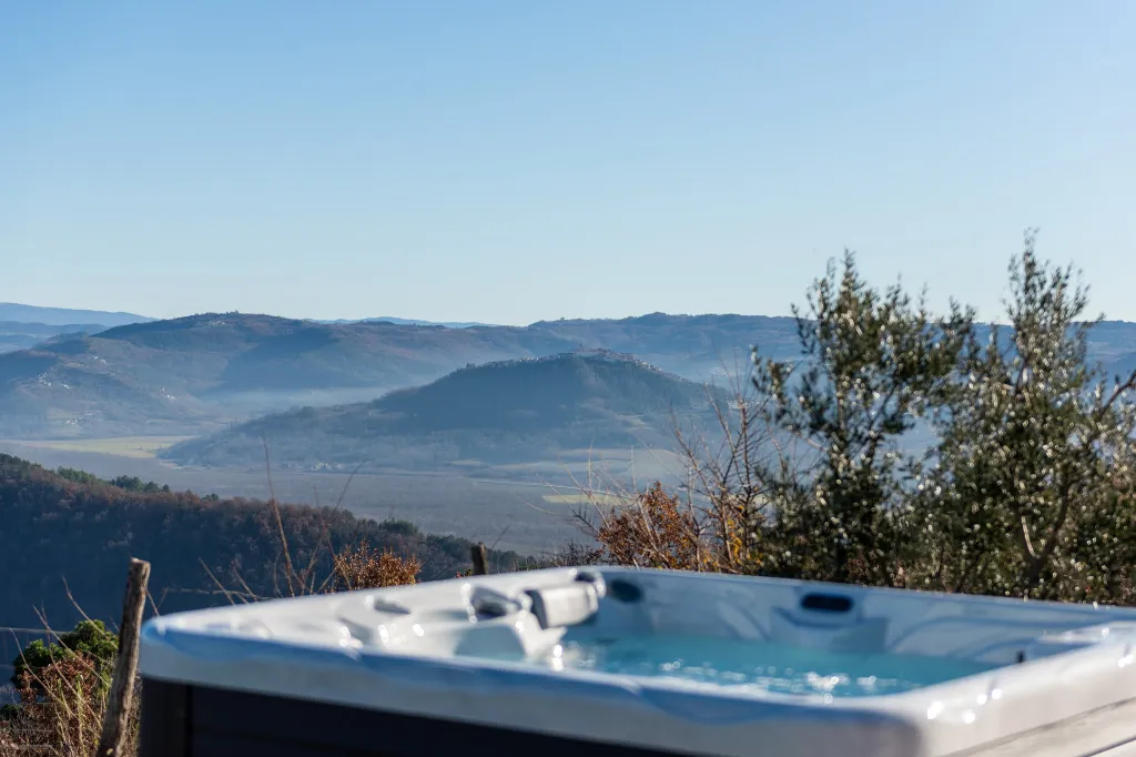 Hillside Retreat Villa with Pool, Groznjan