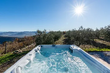 Hillside Retreat Villa with Pool, Groznjan