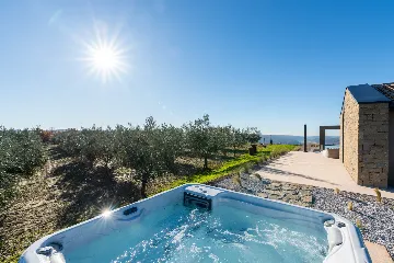 Hillside Retreat Villa with Pool, Groznjan