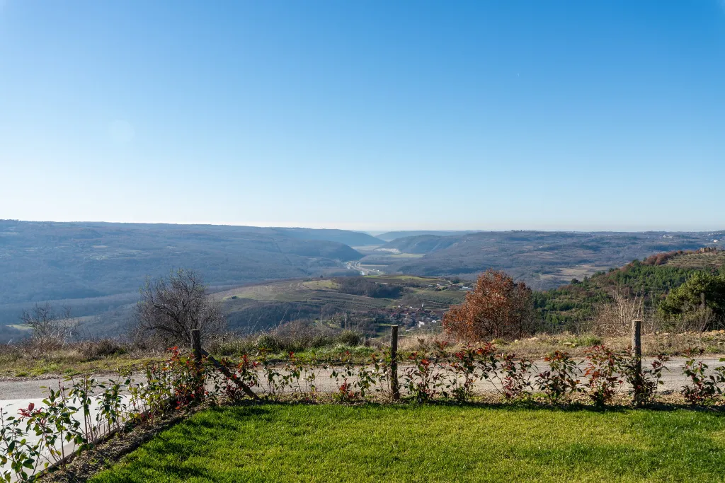 Hillside Retreat Villa with Pool, Groznjan