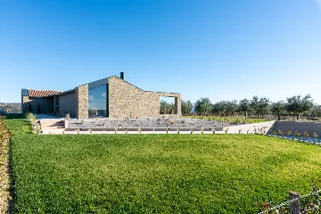 Hillside Retreat Villa with Pool, Groznjan