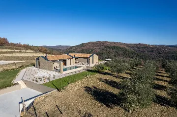 Hillside Retreat Villa with Pool, Groznjan