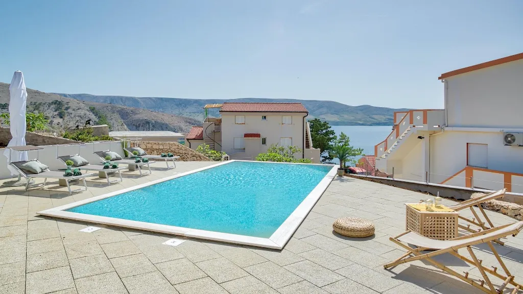 Spacious Pool Villa Retreat in Novalja