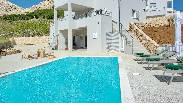 Spacious Pool Villa Retreat in Novalja