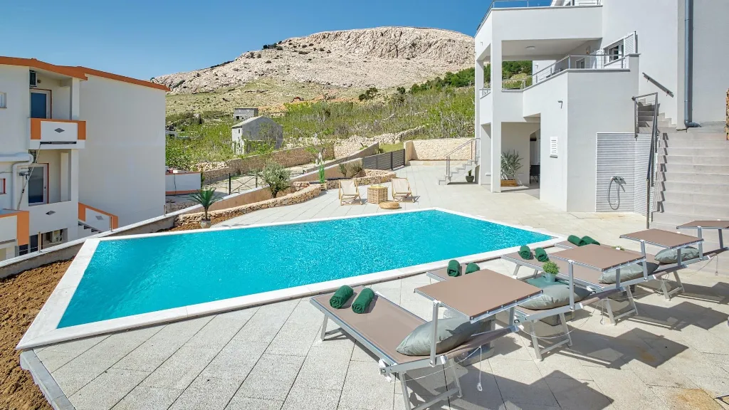 Spacious Pool Villa Retreat in Novalja