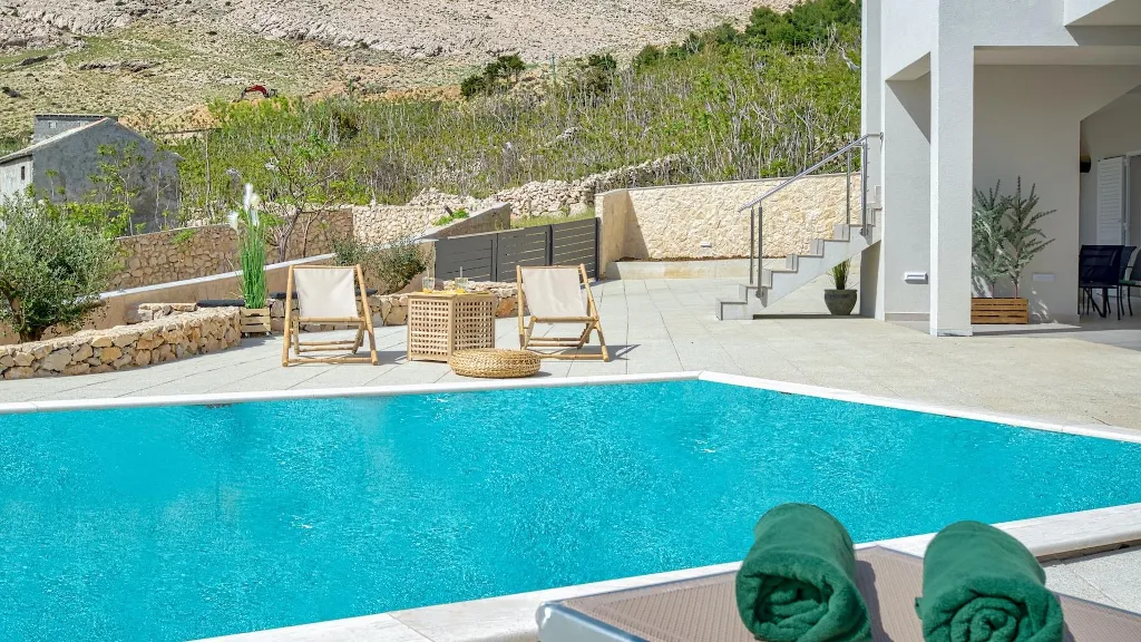 Spacious Pool Villa Retreat in Novalja