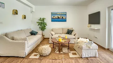 Spacious Pool Villa Retreat in Novalja