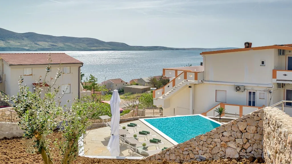 Spacious Pool Villa Retreat in Novalja