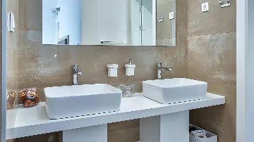 Spacious Pool Villa Retreat in Novalja