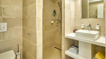 Contemporary Villa with Pool in Novalja