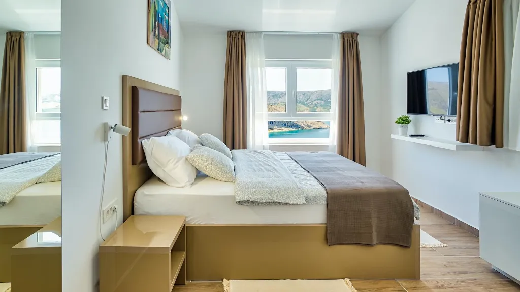 Contemporary Villa with Pool in Novalja