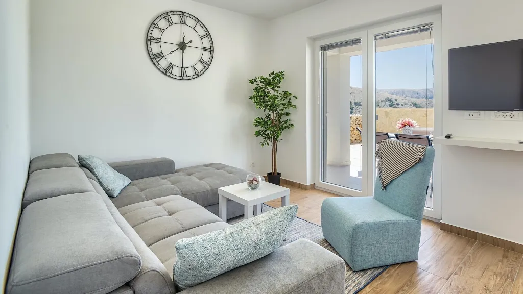 Contemporary Villa with Pool in Novalja