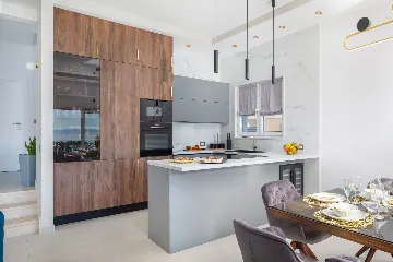 Modern Seaside Villa with Pool in Kaštel Štafilić