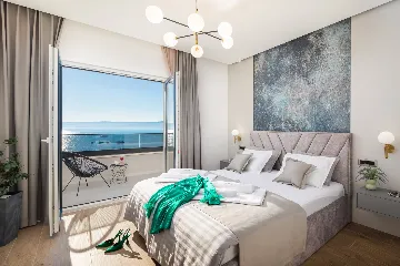 Modern Seaside Villa with Pool in Kaštel Štafilić