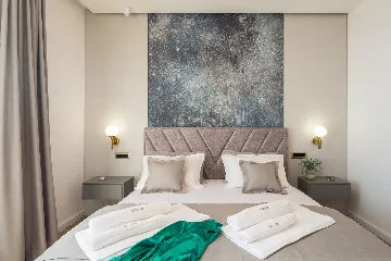 Modern Seaside Villa with Pool in Kaštel Štafilić