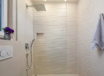 Modern Seaside Villa with Pool in Kaštel Štafilić