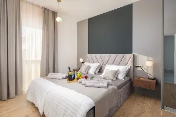 Modern Seaside Villa with Pool in Kaštel Štafilić