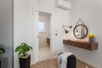 Modern Seaside Villa with Pool in Kaštel Štafilić