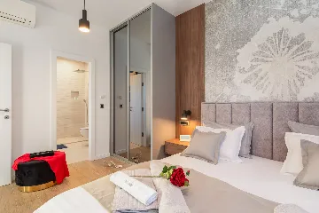 Modern Seaside Villa with Pool in Kaštel Štafilić