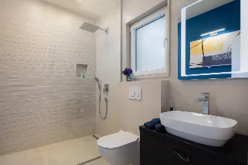 Modern Seaside Villa with Pool in Kaštel Štafilić