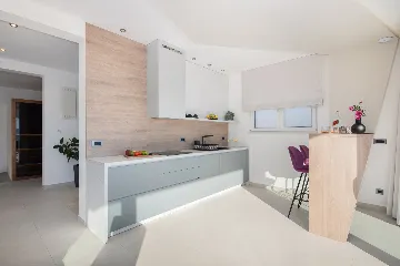 Modern Seaside Villa with Pool in Kaštel Štafilić