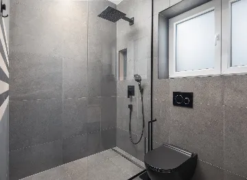 Modern Seaside Villa with Pool in Kaštel Štafilić