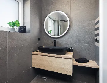 Modern Seaside Villa with Pool in Kaštel Štafilić