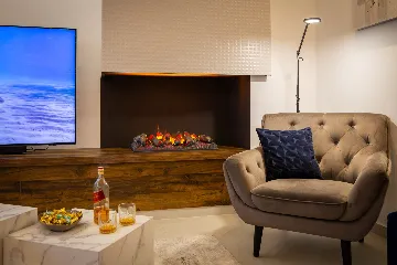 Modern Seaside Villa with Pool in Kaštel Štafilić