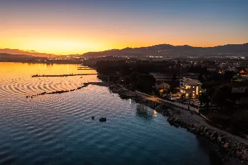 Modern Seaside Villa with Pool in Kaštel Štafilić