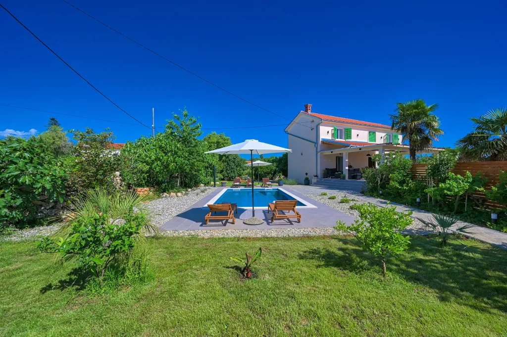 Modern Family Villa with Pool in Dobrinj