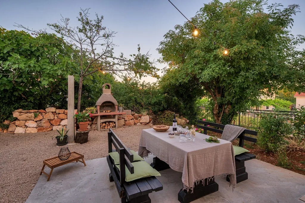 Modern Family Villa with Pool in Dobrinj
