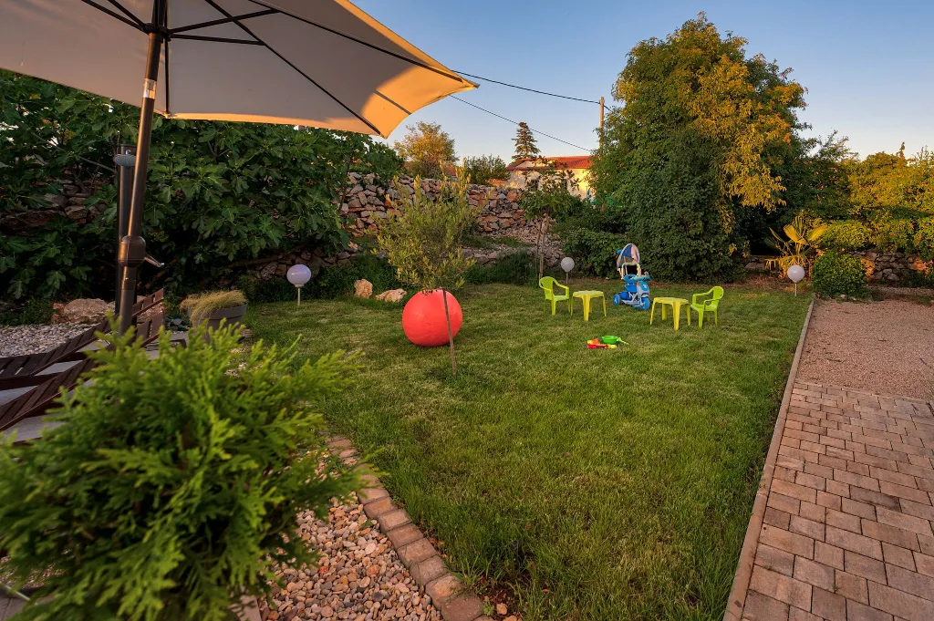 Modern Family Villa with Pool in Dobrinj
