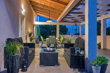 Modern Family Villa with Pool in Dobrinj