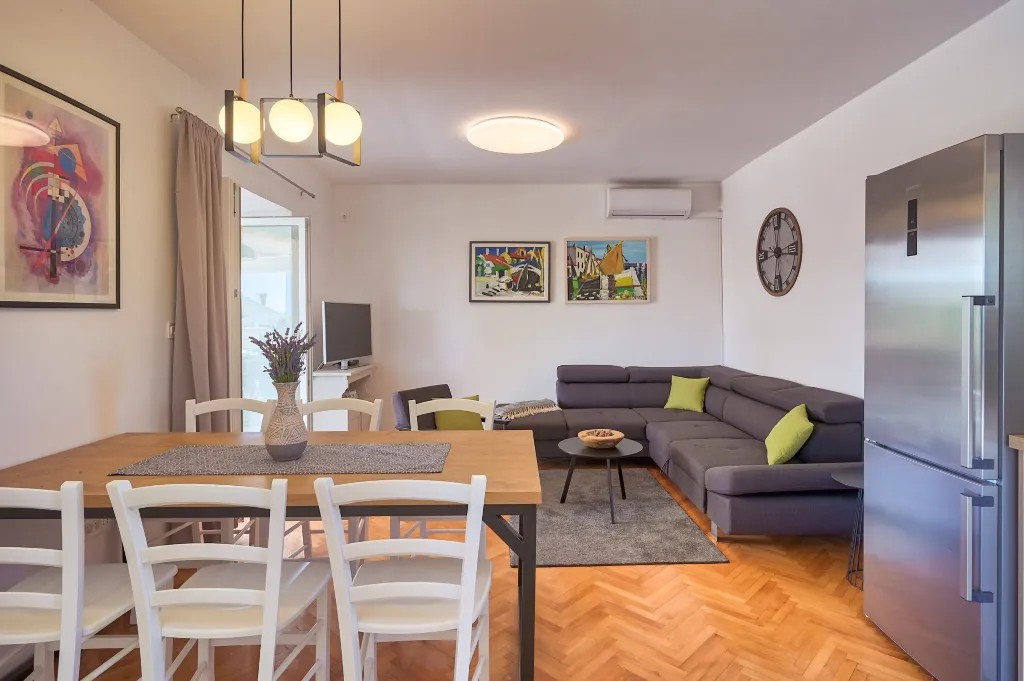 Modern Family Villa with Pool in Dobrinj