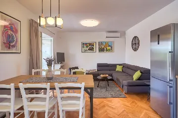 Modern Family Villa with Pool in Dobrinj