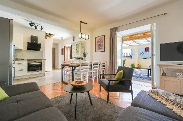 Modern Family Villa with Pool in Dobrinj