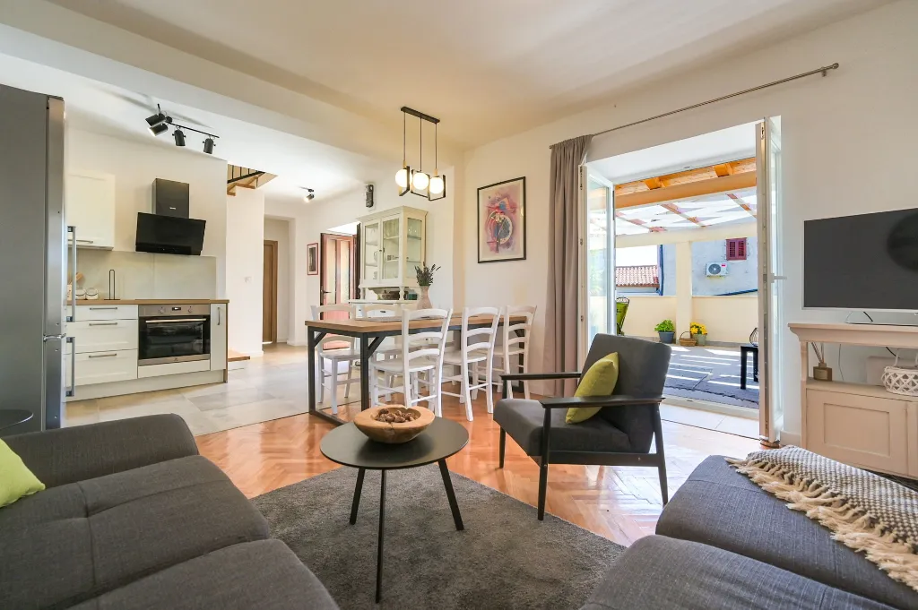 Modern Family Villa with Pool in Dobrinj
