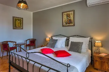 Modern Family Villa with Pool in Dobrinj