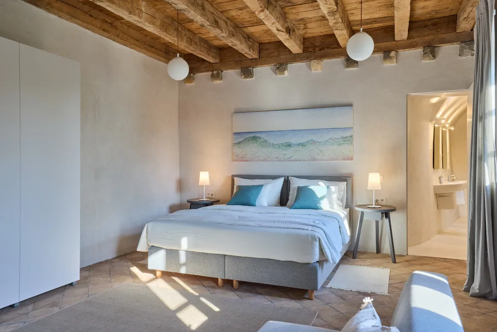 Seaside Villa Retreat with Pool on Sipan Island