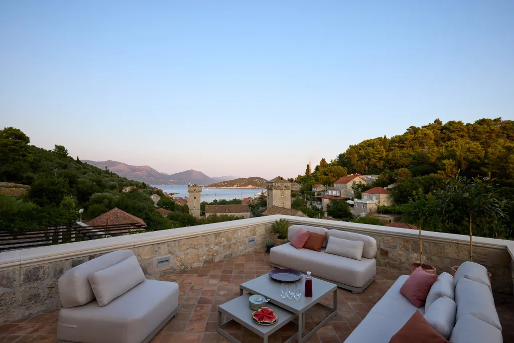Seaside Villa Retreat with Pool on Sipan Island