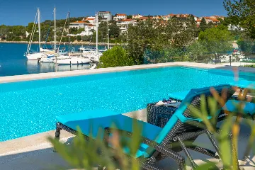 Contemporary Seafront Villa with Infinity Pool, Pula