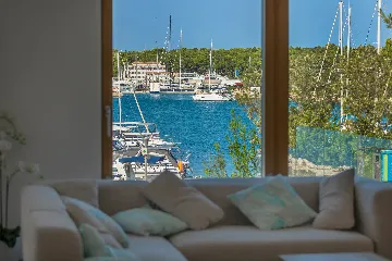 Contemporary Seafront Villa with Infinity Pool, Pula